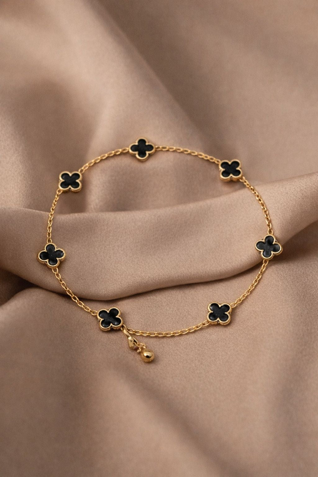 Noir Clover Bracelet