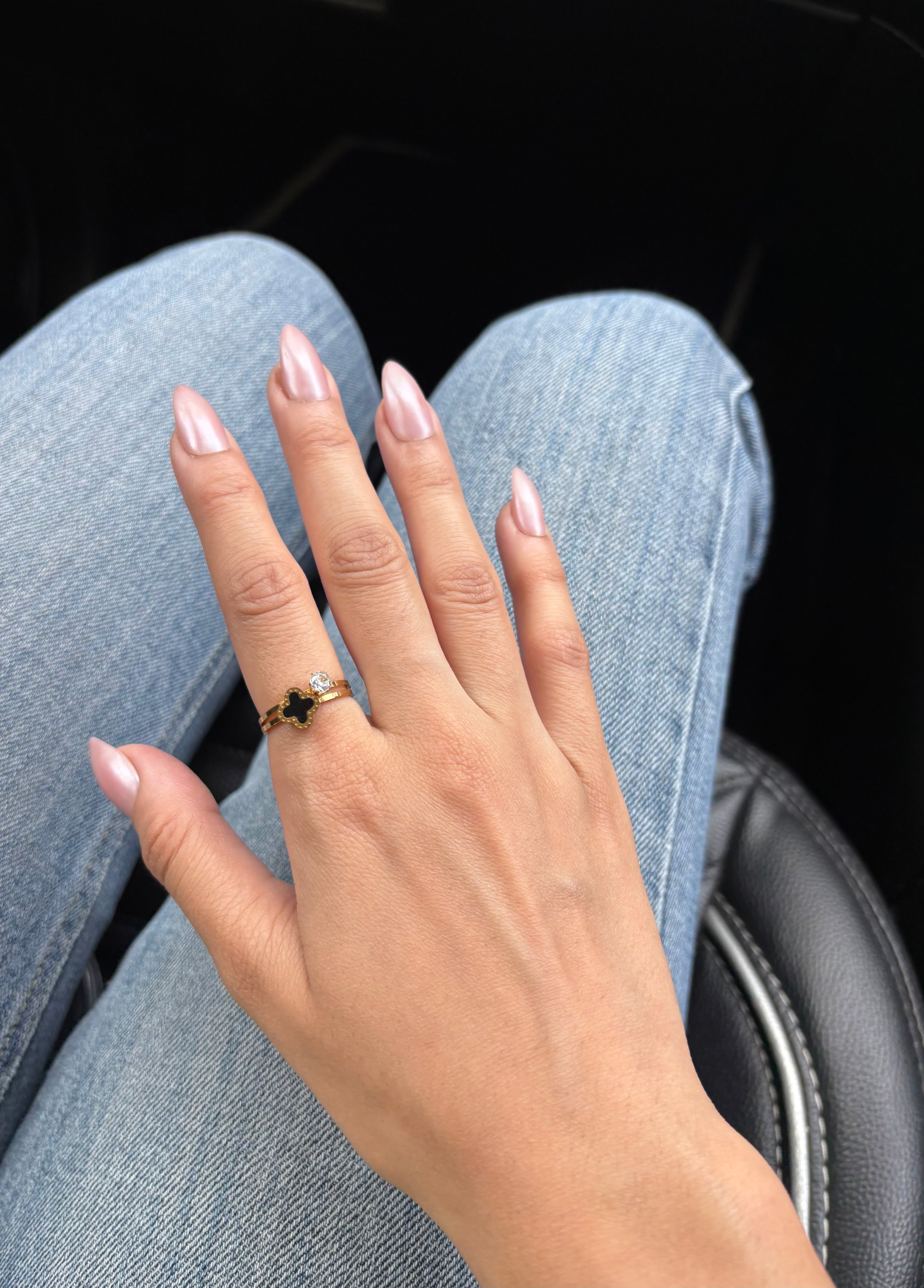 Noir Clover Ring