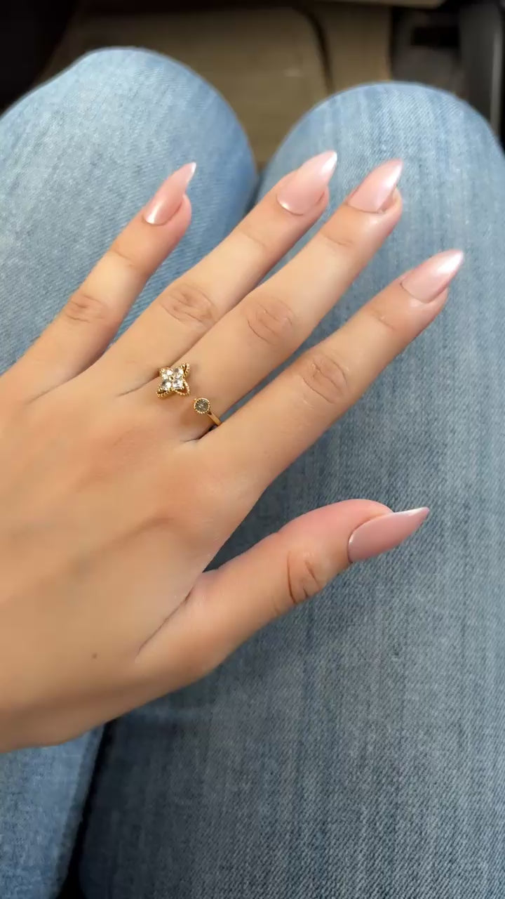 Daisy Spark Ring